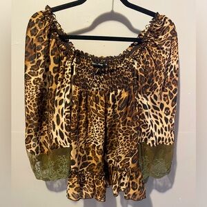 Women’s leopard print sheer and lace blouse Urban Mango size Medium